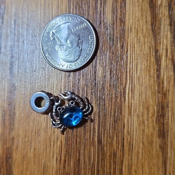 Sterling Silver (stamped) Beautiful blue Crab Pendant BRAND NEW in BAG and Box. - Picture 6 of 7